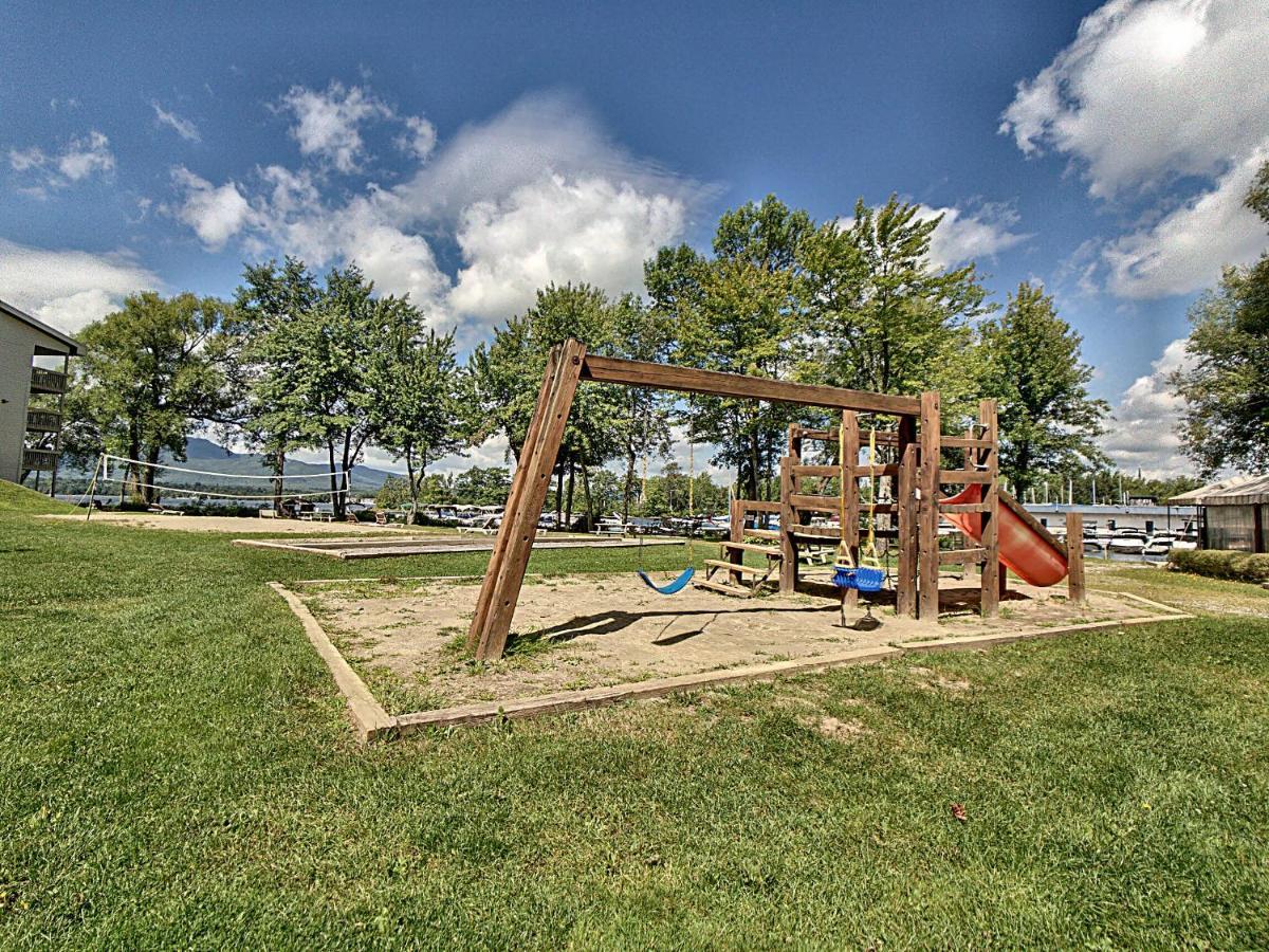 מגוג Location Tourisme Estrie - Oberge Du Village מראה חיצוני תמונה